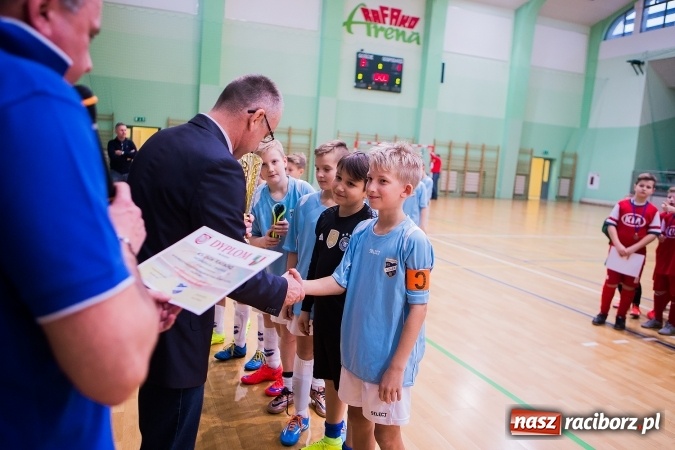 Zdjęcie w galerii na portalu naszraciborz.pl: Unia Racibórz z Pucharem Starosty Raciborskiego wiadomości z regionu