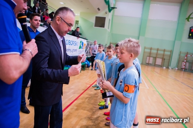 Zdjęcie w galerii na portalu naszraciborz.pl: Unia Racibórz z Pucharem Starosty Raciborskiego wiadomości z regionu