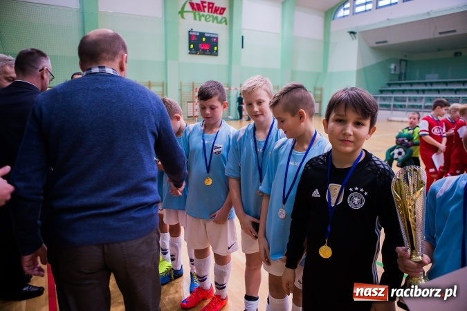 Zdjęcie w galerii na portalu naszraciborz.pl: Unia Racibórz z Pucharem Starosty Raciborskiego wiadomości z regionu