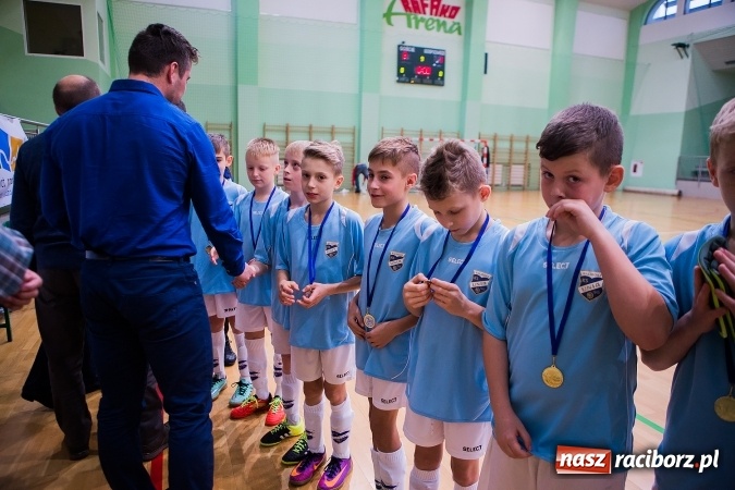 Zdjęcie w galerii na portalu naszraciborz.pl: Unia Racibórz z Pucharem Starosty Raciborskiego wiadomości z regionu