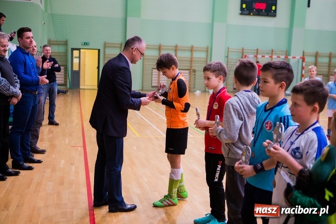 Zdjęcie w galerii na portalu naszraciborz.pl: Unia Racibórz z Pucharem Starosty Raciborskiego wiadomości z regionu