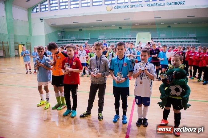 Zdjęcie w galerii na portalu naszraciborz.pl: Unia Racibórz z Pucharem Starosty Raciborskiego wiadomości z regionu