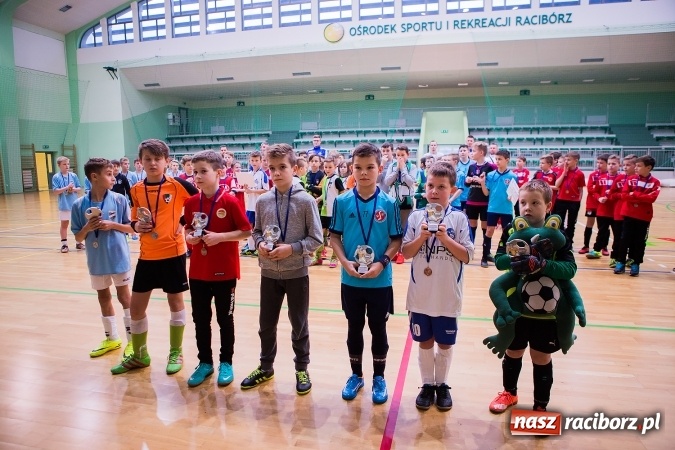 Zdjęcie w galerii na portalu naszraciborz.pl: Unia Racibórz z Pucharem Starosty Raciborskiego wiadomości z regionu