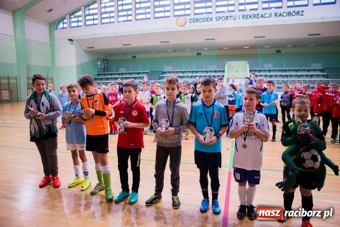 Zdjęcie w galerii na portalu naszraciborz.pl: Unia Racibórz z Pucharem Starosty Raciborskiego wiadomości z regionu