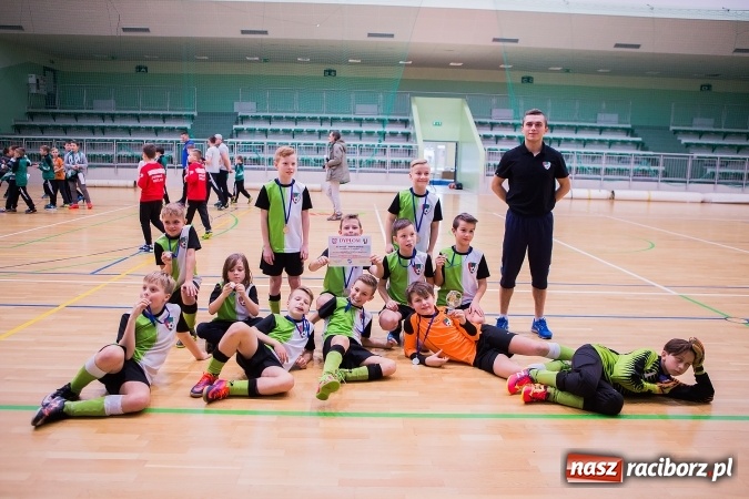 Zdjęcie w galerii na portalu naszraciborz.pl: Unia Racibórz z Pucharem Starosty Raciborskiego wiadomości z regionu