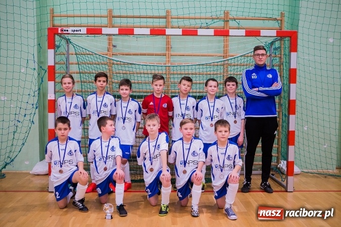 Zdjęcie w galerii na portalu naszraciborz.pl: Unia Racibórz z Pucharem Starosty Raciborskiego wiadomości z regionu