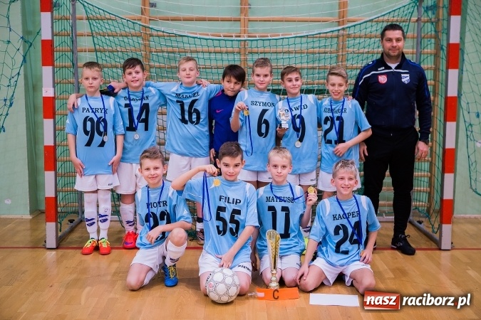 Zdjęcie w galerii na portalu naszraciborz.pl: Unia Racibórz z Pucharem Starosty Raciborskiego wiadomości z regionu