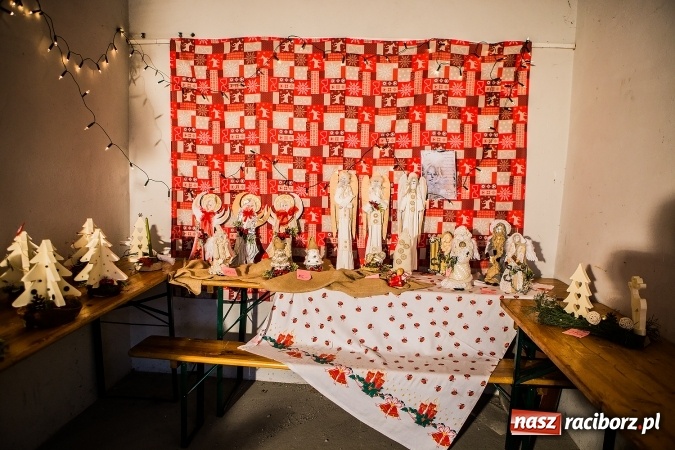 Zdjęcie w galerii na portalu naszraciborz.pl: Jarmark przedświąteczny w Pietraszynie wiadomości z regionu