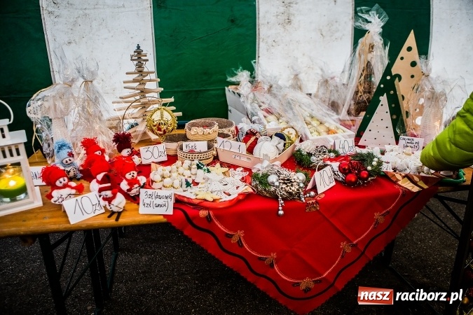 Zdjęcie w galerii na portalu naszraciborz.pl: Jarmark przedświąteczny w Pietraszynie wiadomości z regionu