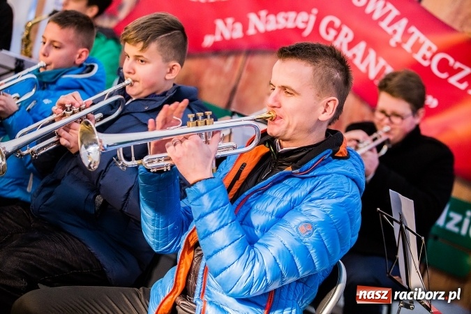 Zdjęcie w galerii na portalu naszraciborz.pl: Jarmark przedświąteczny w Pietraszynie wiadomości z regionu