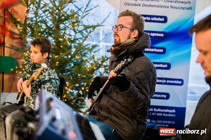Zdjęcie w galerii na portalu naszraciborz.pl: Jarmark przedświąteczny w Pietraszynie wiadomości z regionu