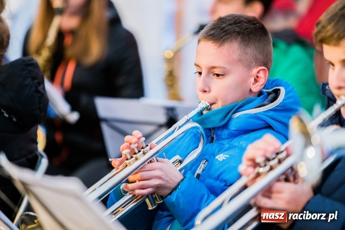 Zdjęcie w galerii na portalu naszraciborz.pl: Jarmark przedświąteczny w Pietraszynie wiadomości z regionu