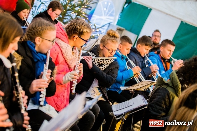 Zdjęcie w galerii na portalu naszraciborz.pl: Jarmark przedświąteczny w Pietraszynie wiadomości z regionu