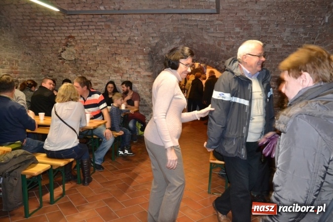 Zdjęcie w galerii na portalu naszraciborz.pl: Jarmark w Starym Opactwie przyciąga tłumy!  wiadomości z regionu