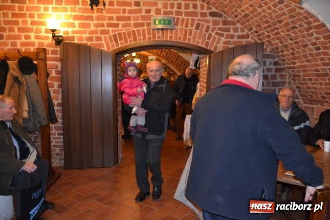 Zdjęcie w galerii na portalu naszraciborz.pl: Jarmark w Starym Opactwie przyciąga tłumy!  wiadomości z regionu