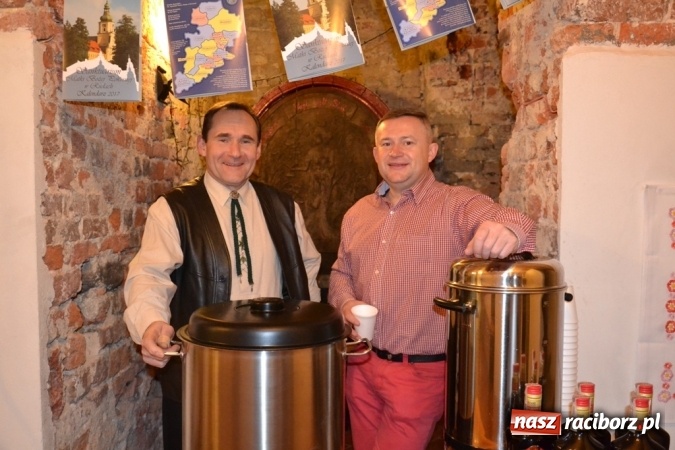 Zdjęcie w galerii na portalu naszraciborz.pl: Jarmark w Starym Opactwie przyciąga tłumy!  wiadomości z regionu