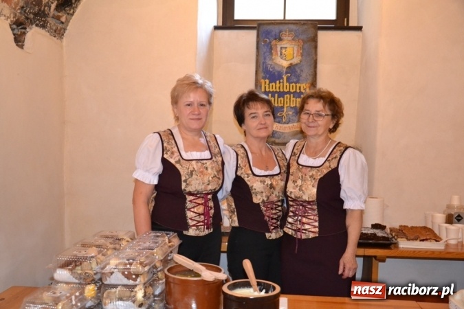 Zdjęcie w galerii na portalu naszraciborz.pl: Jarmark w Starym Opactwie przyciąga tłumy!  wiadomości z regionu
