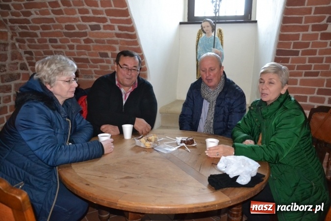 Zdjęcie w galerii na portalu naszraciborz.pl: Jarmark w Starym Opactwie przyciąga tłumy!  wiadomości z regionu