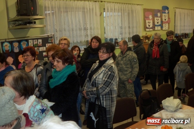 Zdjęcie w galerii na portalu naszraciborz.pl: Chałupki i zimowy jarmark na granicy wiadomości z regionu