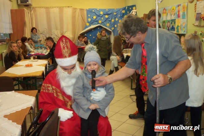 Zdjęcie w galerii na portalu naszraciborz.pl: Chałupki i zimowy jarmark na granicy wiadomości z regionu