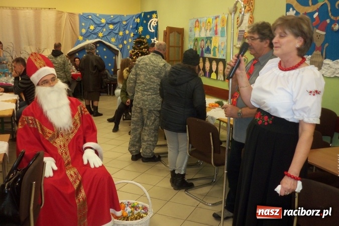 Zdjęcie w galerii na portalu naszraciborz.pl: Chałupki i zimowy jarmark na granicy wiadomości z regionu