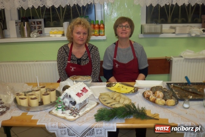 Zdjęcie w galerii na portalu naszraciborz.pl: Chałupki i zimowy jarmark na granicy wiadomości z regionu