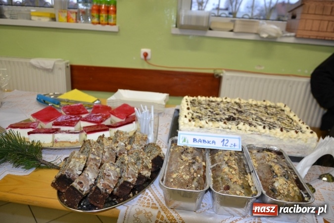 Zdjęcie w galerii na portalu naszraciborz.pl: Chałupki i zimowy jarmark na granicy wiadomości z regionu