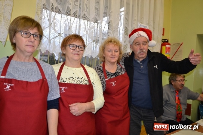 Zdjęcie w galerii na portalu naszraciborz.pl: Chałupki i zimowy jarmark na granicy wiadomości z regionu