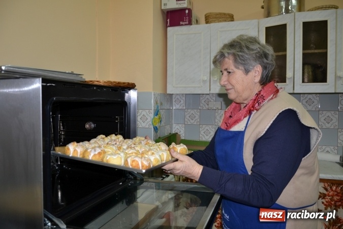 Zdjęcie w galerii na portalu naszraciborz.pl: Chałupki i zimowy jarmark na granicy wiadomości z regionu