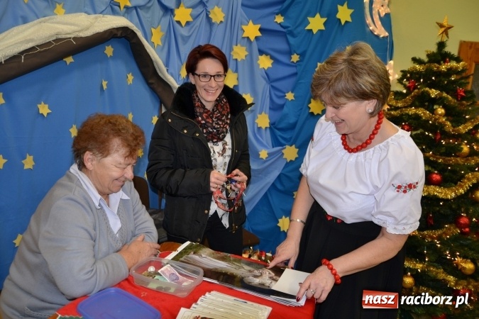 Zdjęcie w galerii na portalu naszraciborz.pl: Chałupki i zimowy jarmark na granicy wiadomości z regionu