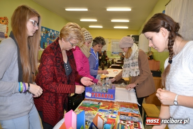 Zdjęcie w galerii na portalu naszraciborz.pl: Chałupki i zimowy jarmark na granicy wiadomości z regionu