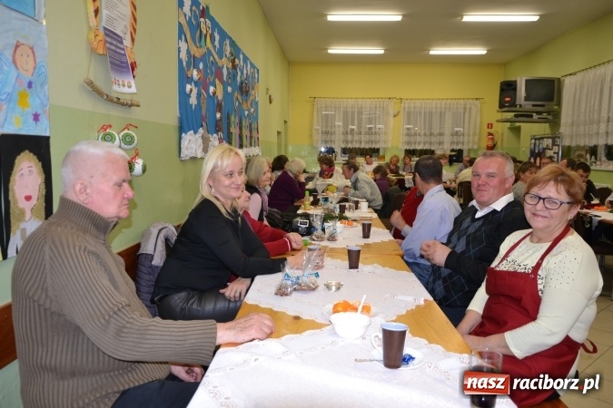 Zdjęcie w galerii na portalu naszraciborz.pl: Chałupki i zimowy jarmark na granicy wiadomości z regionu