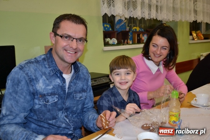 Zdjęcie w galerii na portalu naszraciborz.pl: Chałupki i zimowy jarmark na granicy wiadomości z regionu