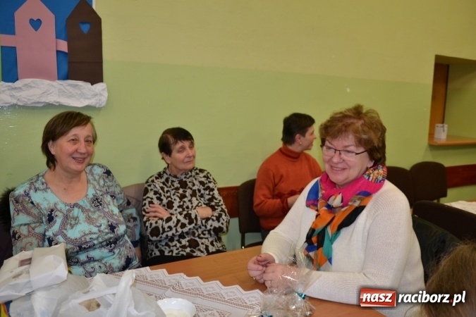 Zdjęcie w galerii na portalu naszraciborz.pl: Chałupki i zimowy jarmark na granicy wiadomości z regionu