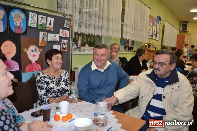 Zdjęcie w galerii na portalu naszraciborz.pl: Chałupki i zimowy jarmark na granicy wiadomości z regionu