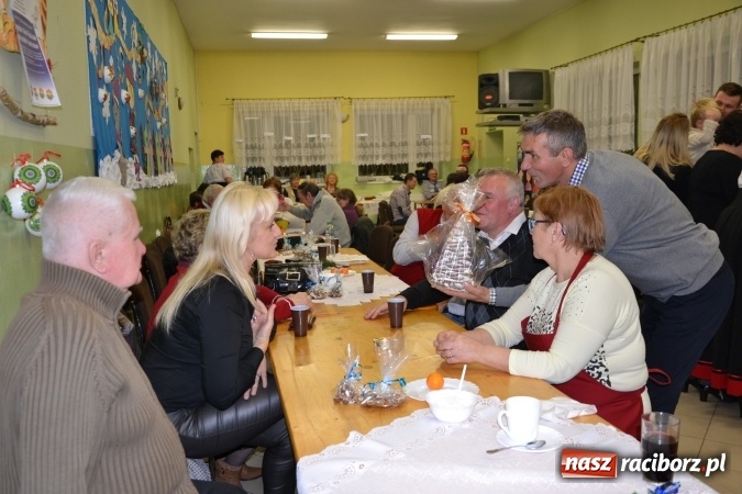 Zdjęcie w galerii na portalu naszraciborz.pl: Chałupki i zimowy jarmark na granicy wiadomości z regionu