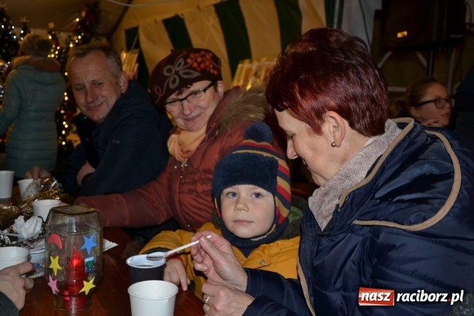 Zdjęcie w galerii na portalu naszraciborz.pl: Radosny krzyżanowicki Weihnachtsfest wiadomości z regionu