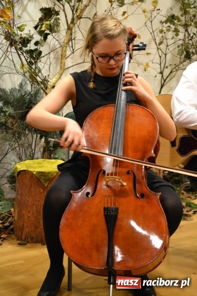 Zdjęcie w galerii na portalu naszraciborz.pl: Amatorskie Teatry z Raciborza i Chorzowa wystąpiły na Zamku Piastowskim  wiadomości z regionu