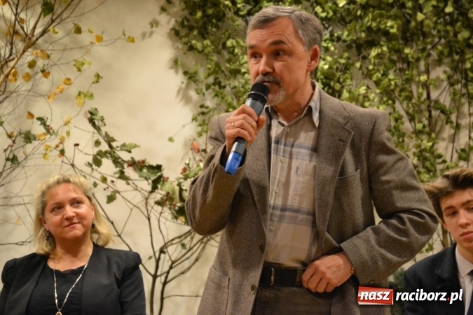 Zdjęcie w galerii na portalu naszraciborz.pl: Amatorskie Teatry z Raciborza i Chorzowa wystąpiły na Zamku Piastowskim  wiadomości z regionu