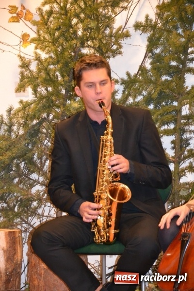 Zdjęcie w galerii na portalu naszraciborz.pl: Amatorskie Teatry z Raciborza i Chorzowa wystąpiły na Zamku Piastowskim  wiadomości z regionu