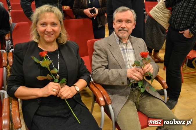 Zdjęcie w galerii na portalu naszraciborz.pl: Amatorskie Teatry z Raciborza i Chorzowa wystąpiły na Zamku Piastowskim  wiadomości z regionu