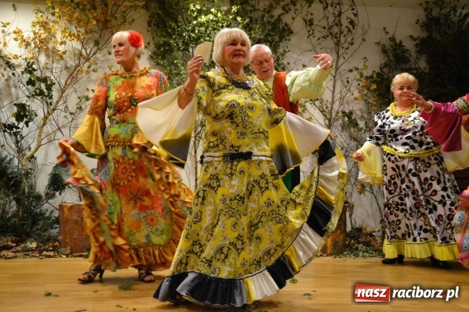 Zdjęcie w galerii na portalu naszraciborz.pl: Amatorskie Teatry z Raciborza i Chorzowa wystąpiły na Zamku Piastowskim  wiadomości z regionu