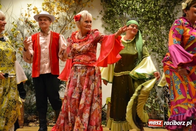 Zdjęcie w galerii na portalu naszraciborz.pl: Amatorskie Teatry z Raciborza i Chorzowa wystąpiły na Zamku Piastowskim  wiadomości z regionu