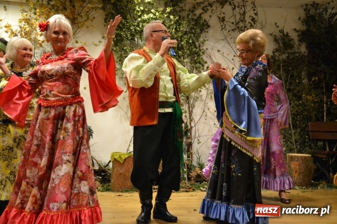 Zdjęcie w galerii na portalu naszraciborz.pl: Amatorskie Teatry z Raciborza i Chorzowa wystąpiły na Zamku Piastowskim  wiadomości z regionu