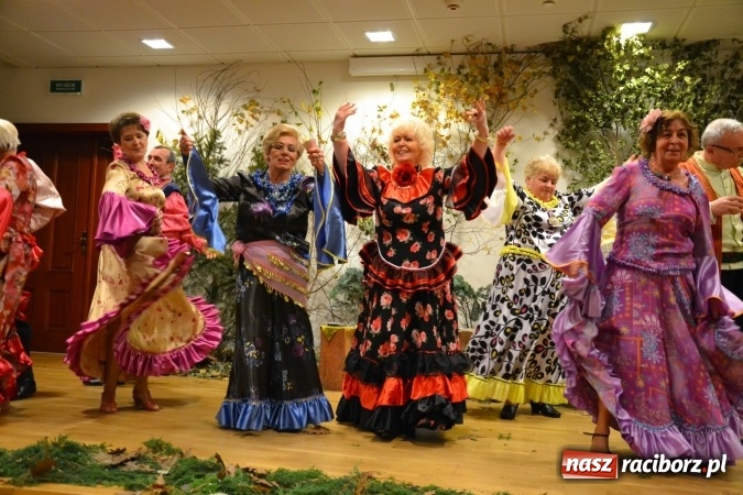 Zdjęcie w galerii na portalu naszraciborz.pl: Amatorskie Teatry z Raciborza i Chorzowa wystąpiły na Zamku Piastowskim  wiadomości z regionu