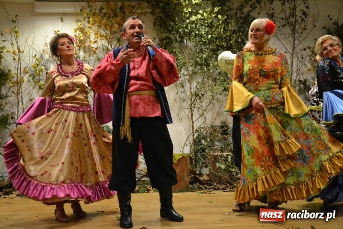 Zdjęcie w galerii na portalu naszraciborz.pl: Amatorskie Teatry z Raciborza i Chorzowa wystąpiły na Zamku Piastowskim  wiadomości z regionu