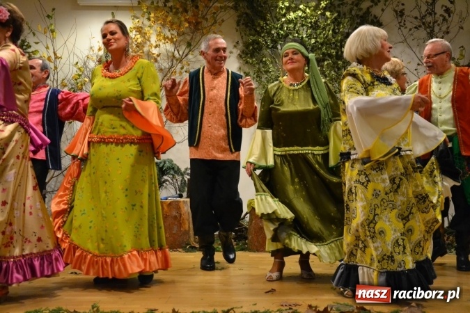 Zdjęcie w galerii na portalu naszraciborz.pl: Amatorskie Teatry z Raciborza i Chorzowa wystąpiły na Zamku Piastowskim  wiadomości z regionu