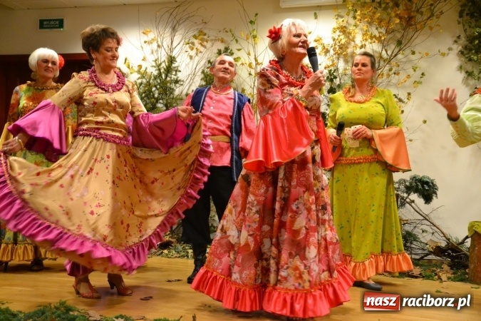 Zdjęcie w galerii na portalu naszraciborz.pl: Amatorskie Teatry z Raciborza i Chorzowa wystąpiły na Zamku Piastowskim  wiadomości z regionu