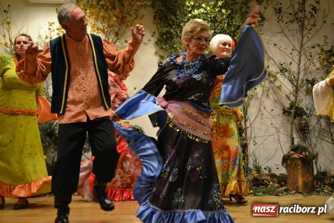 Zdjęcie w galerii na portalu naszraciborz.pl: Amatorskie Teatry z Raciborza i Chorzowa wystąpiły na Zamku Piastowskim  wiadomości z regionu