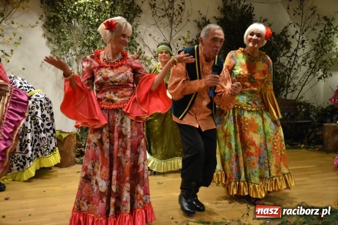 Zdjęcie w galerii na portalu naszraciborz.pl: Amatorskie Teatry z Raciborza i Chorzowa wystąpiły na Zamku Piastowskim  wiadomości z regionu